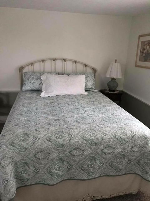 Pleasant Lake House B&B - LBG 12