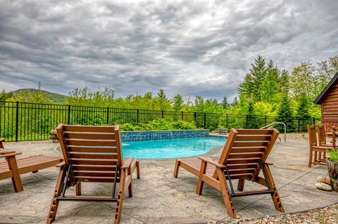 Mountain Estate Family Getaway - LBG 2