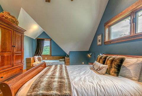 Mountain Estate Family Getaway - LBG 18