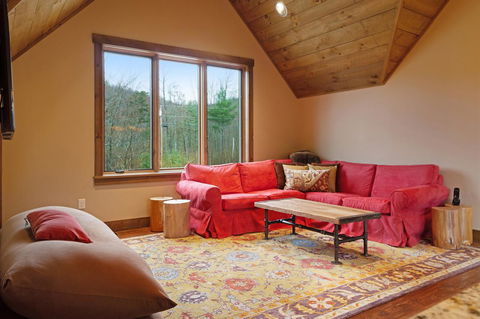Mountain Estate Family Getaway - LBG 29