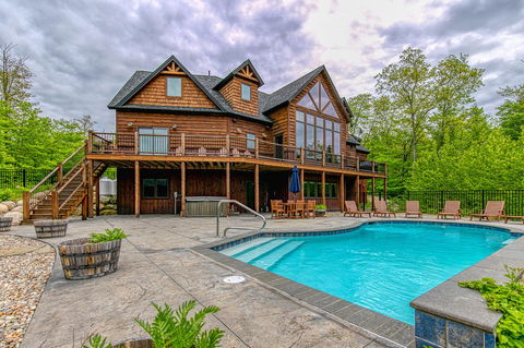 Mountain Estate Family Getaway - LBG 0