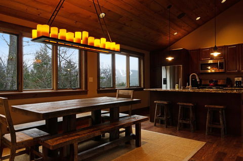 Mountain Estate Family Getaway - LBG 38