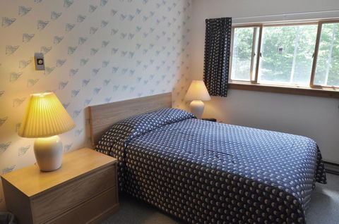 Slopeside: Cascades C-10 - LBG 15