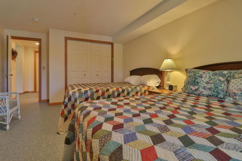 Locke Mountain D1 - LBG 33