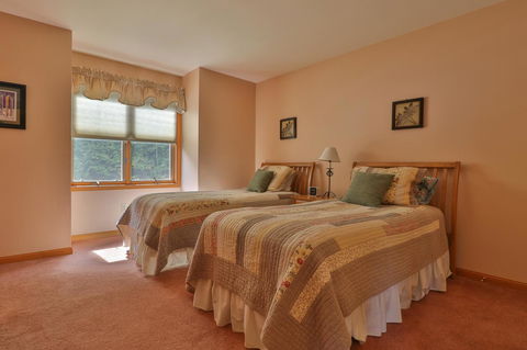 Locke Mountain D1 - LBG 27