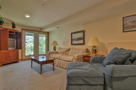 Locke Mountain D1 - LBG 38