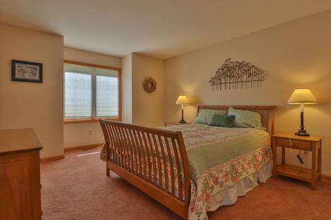 Locke Mountain D1 - LBG 12