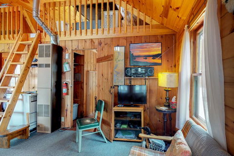 2 Bed 1 Bath Vacation Home In Greenville - LBG 2
