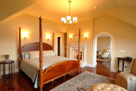 Magnificent Waterfront Estate - LBG 27