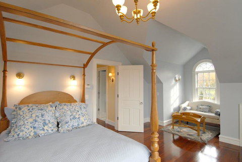 Magnificent Waterfront Estate - LBG 29