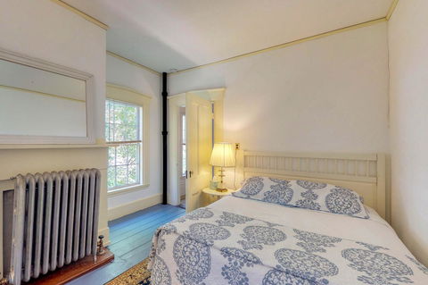 C.W. Hooke House A - LBG 12