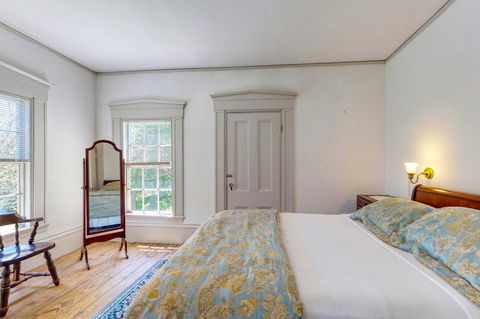 C.W. Hooke House A - LBG 8