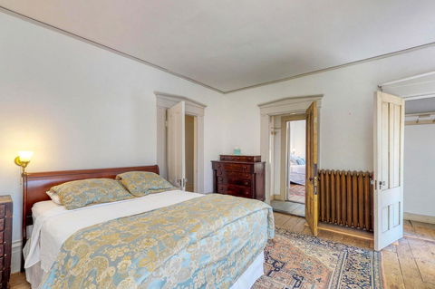 C.W. Hooke House A - LBG 7