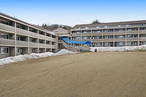 1 Bed 1 Bath Vacation Home In Newry - LBG 19