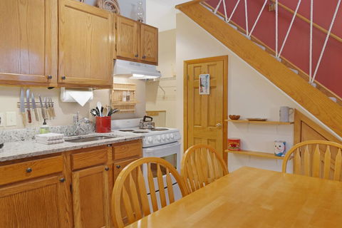 1 Bed 1 Bath Vacation Home In Newry - LBG 7