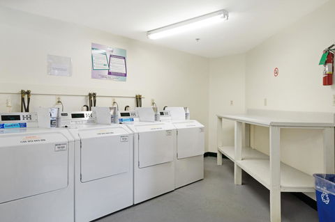 1 Bed 1 Bath Vacation Home In Newry - LBG 18