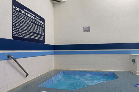 1 Bed 1 Bath Vacation Home In Newry - LBG 23