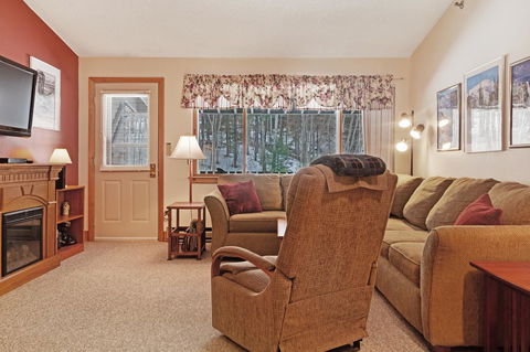 1 Bed 1 Bath Vacation Home In Newry - LBG 3