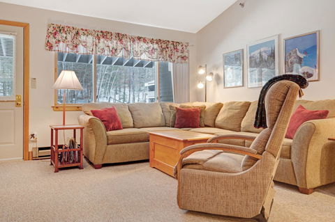 1 Bed 1 Bath Vacation Home In Newry - LBG 1