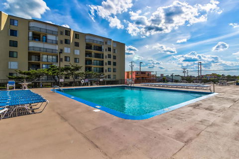 9400 Condos - LBG 12
