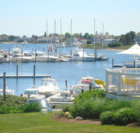 Anchor In Distinctive Waterfront Lodging