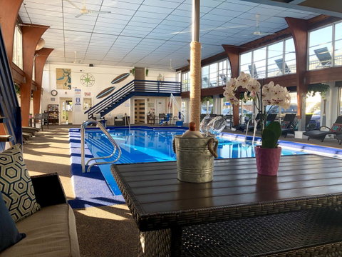 Hyannis Inn - LBG 17