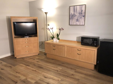Hyannis Inn - LBG 36