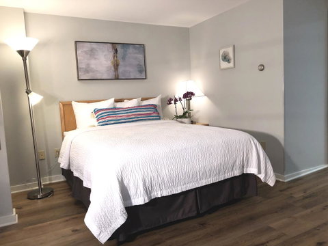 Hyannis Inn - LBG 31