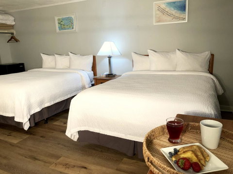 Hyannis Inn - LBG 30