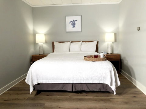Hyannis Inn - LBG 20