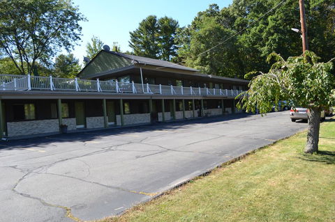 Americas Best Value Inn-Holyoke - LBG 8