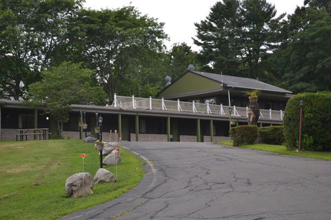 Americas Best Value Inn-Holyoke - LBG 31