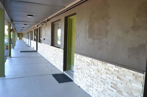 Americas Best Value Inn-Holyoke - LBG 24