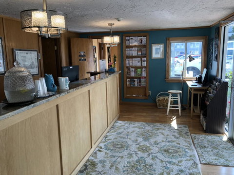 SeaCoast Inn - LBG 8