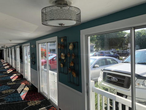 SeaCoast Inn - LBG 5