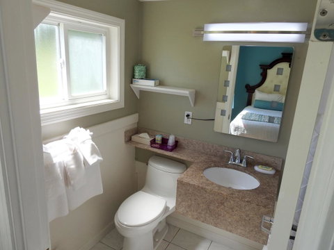SeaCoast Inn - LBG 11