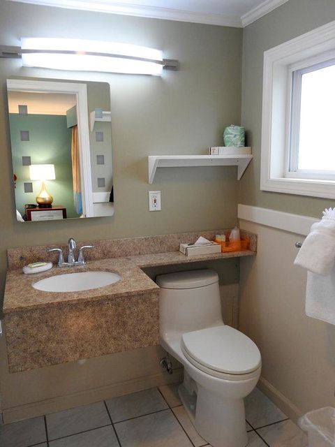 SeaCoast Inn - LBG 20