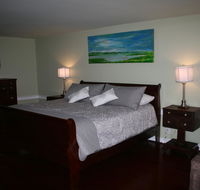 Shea's Riverside Inn  Motel