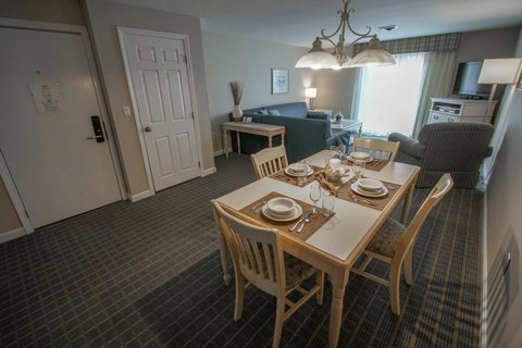 Cape Winds Resort - LBG 20