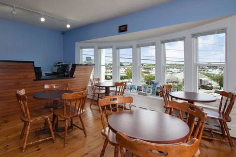 Cape Cod Harbor House Inn - LBG 1