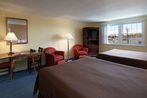 Cape Cod Harbor House Inn - LBG 5