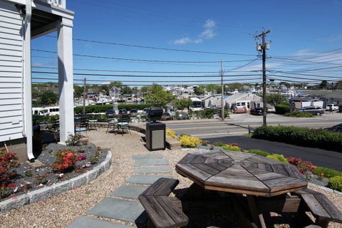 Cape Cod Harbor House Inn - LBG 18