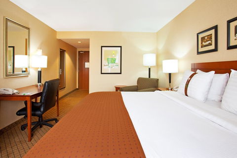Holiday Inn Battle Creek - LBG 21