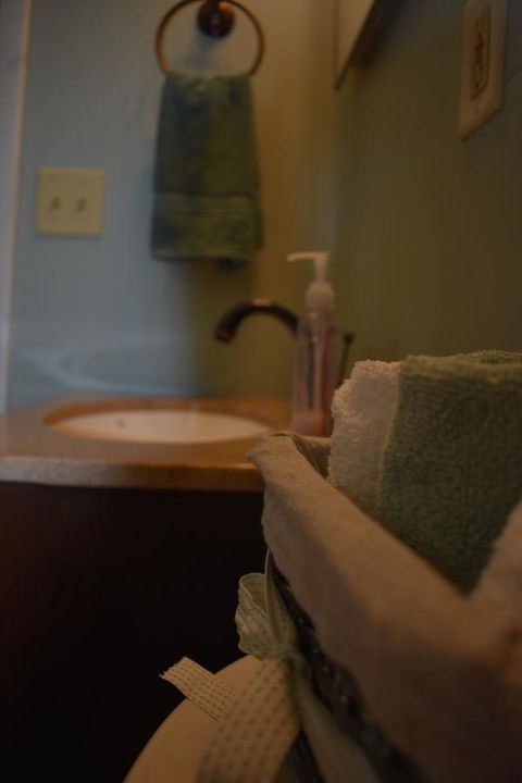 Cozy 2 Bedroom House - LBG 8