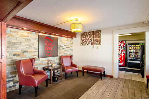 Red Roof Inn & Suites Battle Creek - LBG 23