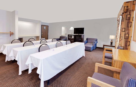 Baymont By Wyndham Battle Creek Downtown - LBG 43