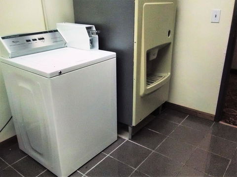 Baymont By Wyndham Battle Creek Downtown - LBG 17