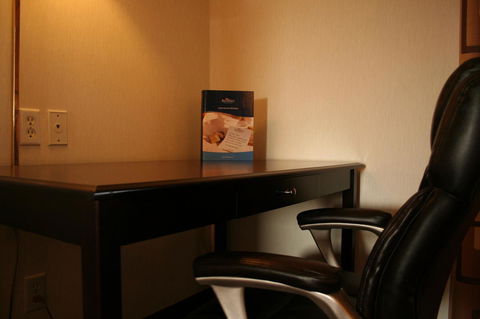 Baymont By Wyndham Battle Creek Downtown - LBG 18