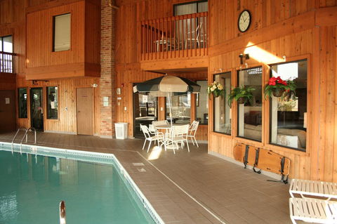 Baymont By Wyndham Battle Creek Downtown - LBG 13