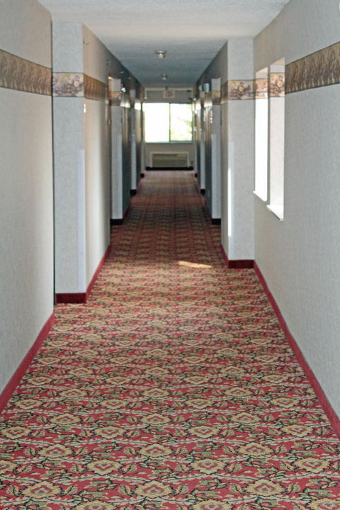 Baymont By Wyndham Battle Creek Downtown - LBG 16